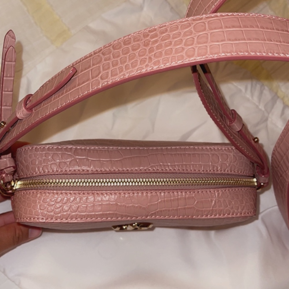 JIMMY CHOO VARENE CROCODILE-EFFECT CAMERA BAG - Picture 6 of 8